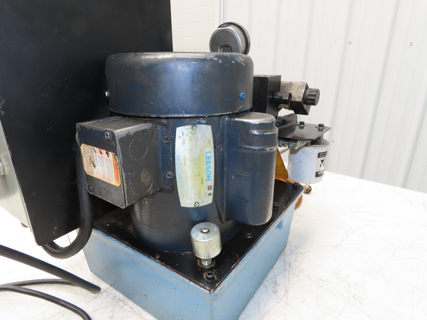 Vektek Vector Flo Hydraulic Manual Workholding Pump Power Pack 2.5gal 5000psi