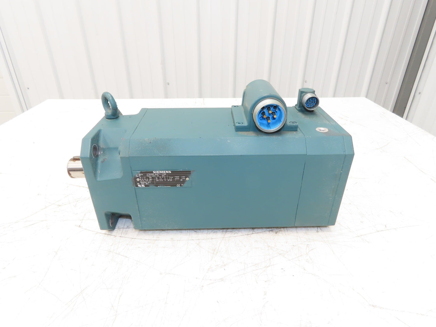 Siemens 1FT6086-8AF71-1TA0 SIMOTICS S Servo Motor 315V 3PH