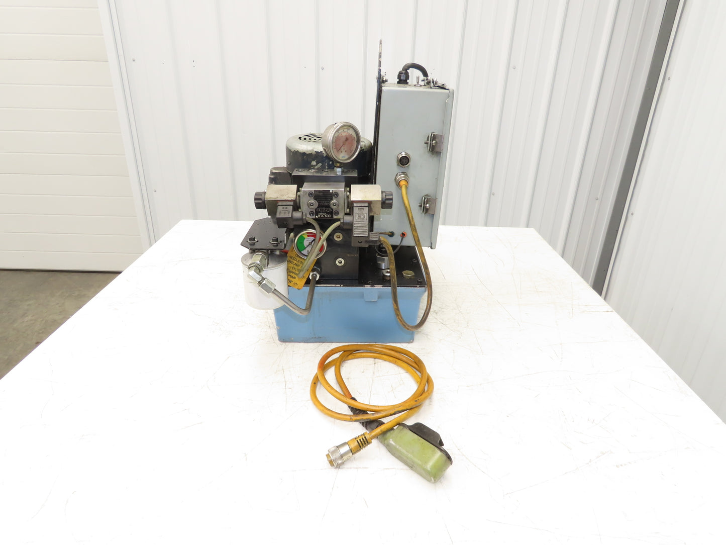 Vektek Vector Flo Hydraulic Manual Workholding Pump Power Pack 2.5gal 5000psi