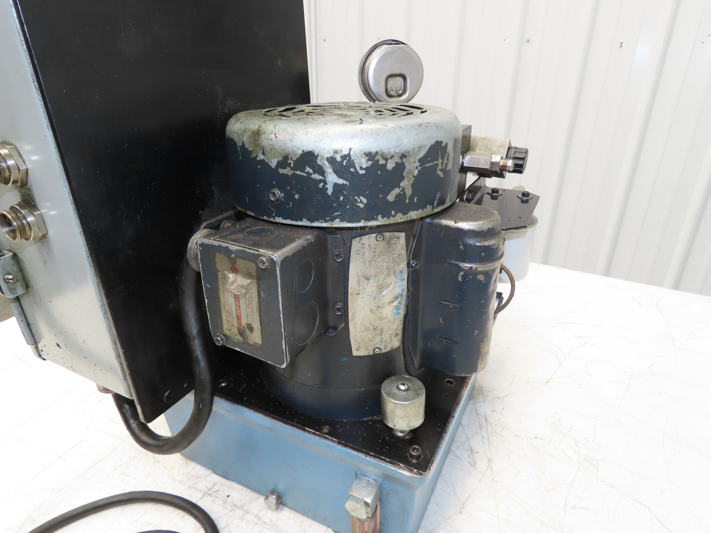 Vektek Vector Flo Hydraulic Manual Workholding Pump Power Pack 2.5gal 5000psi