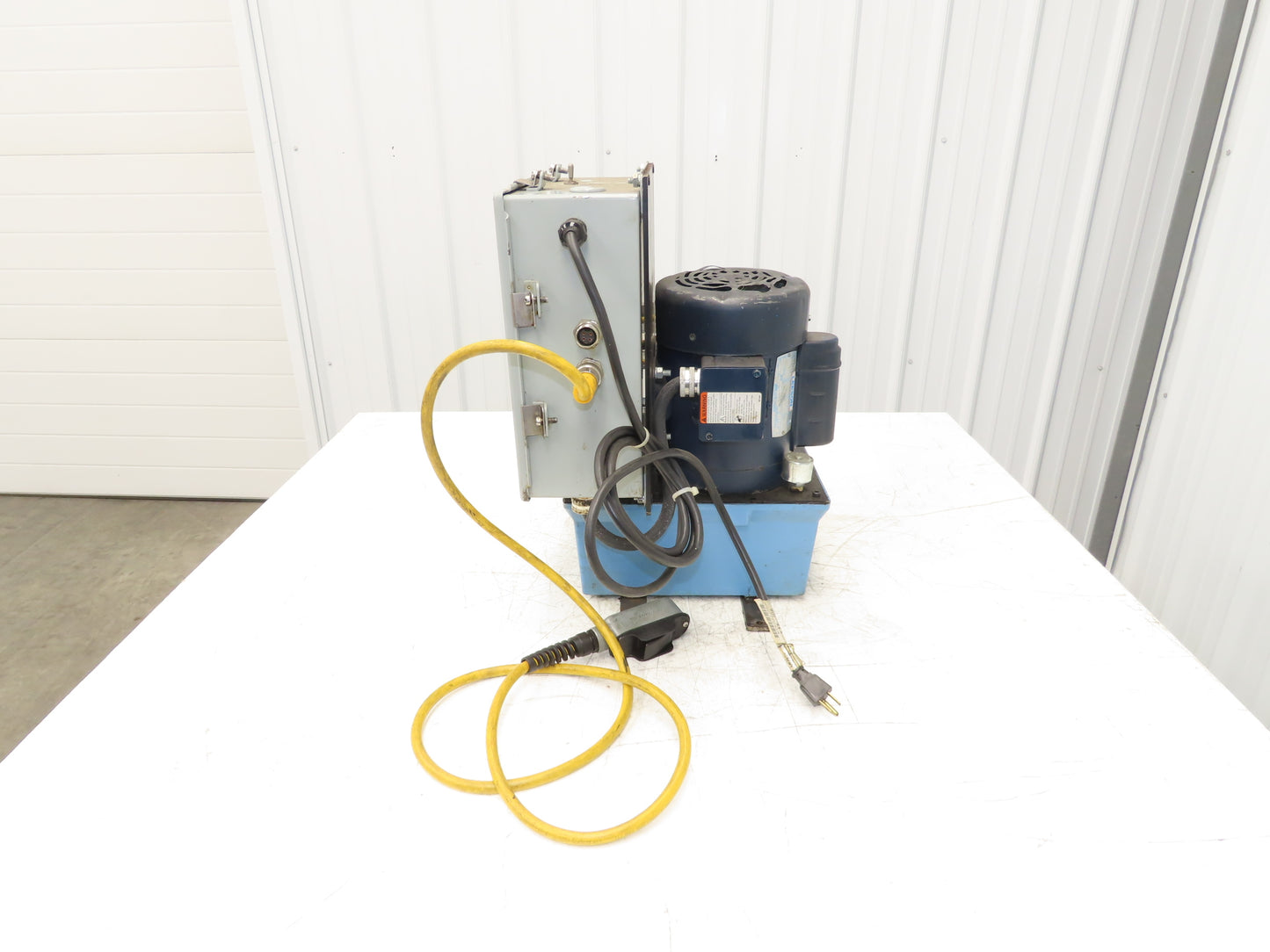 Vektek Vector Flo Hydraulic Manual Workholding Pump Power Pack 2.5gal 5000psi