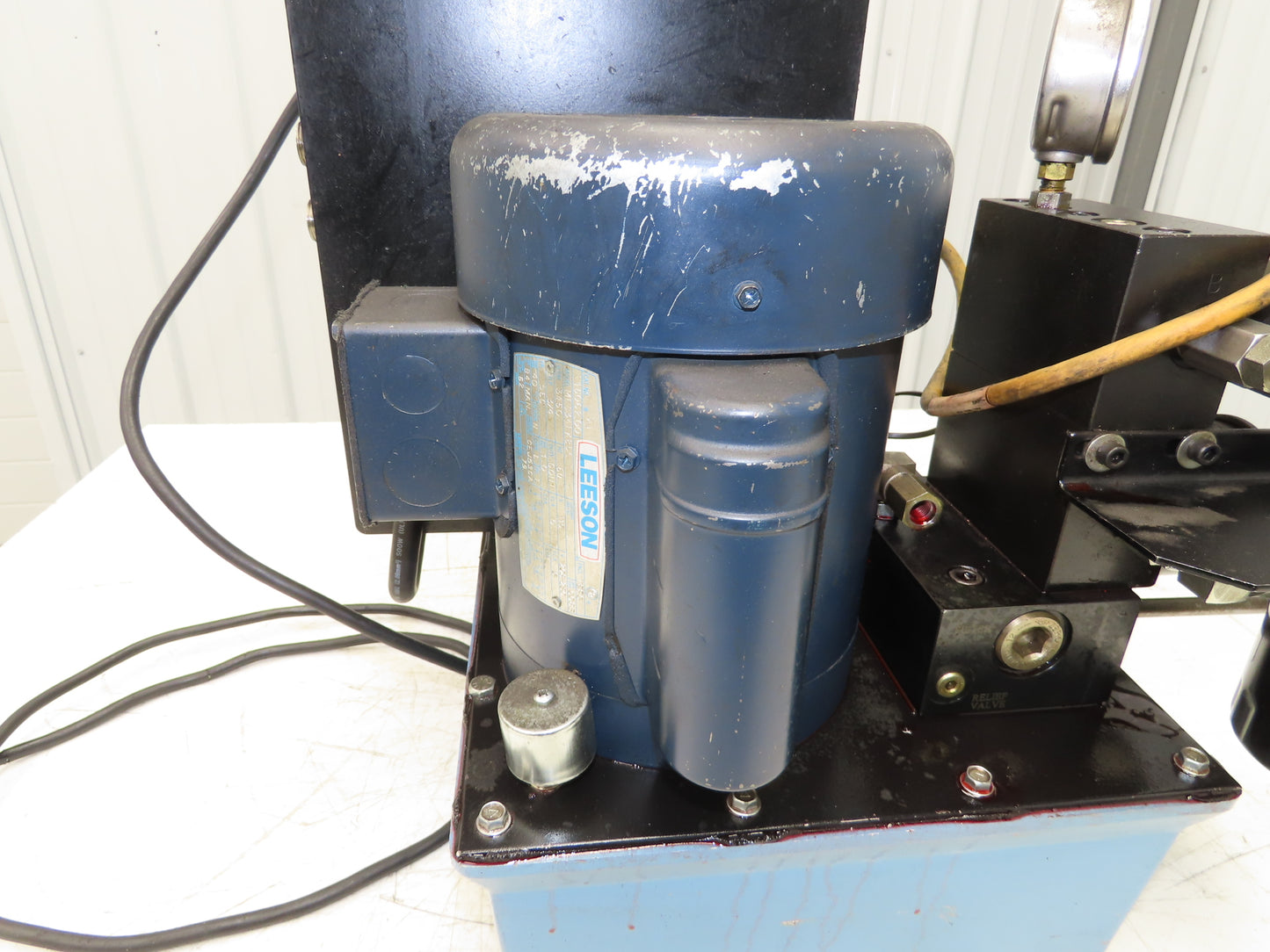 Vektek Vector Flo Hydraulic Manual Workholding Pump Power Pack 2.5gal 5000psi