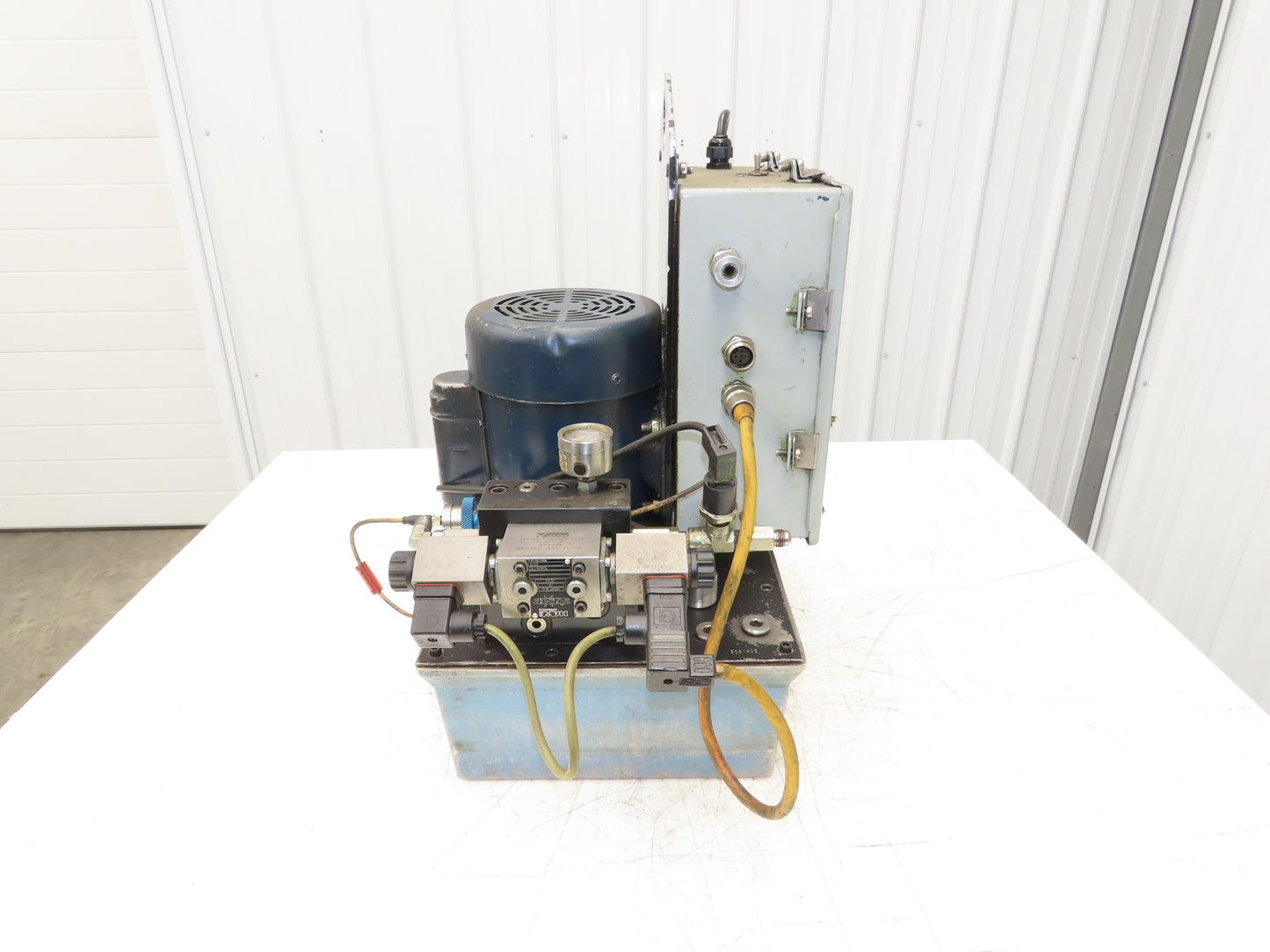 Vektek Vector Flo Hydraulic Manual Workholding Pump Power Pack 2.5gal 5000psi