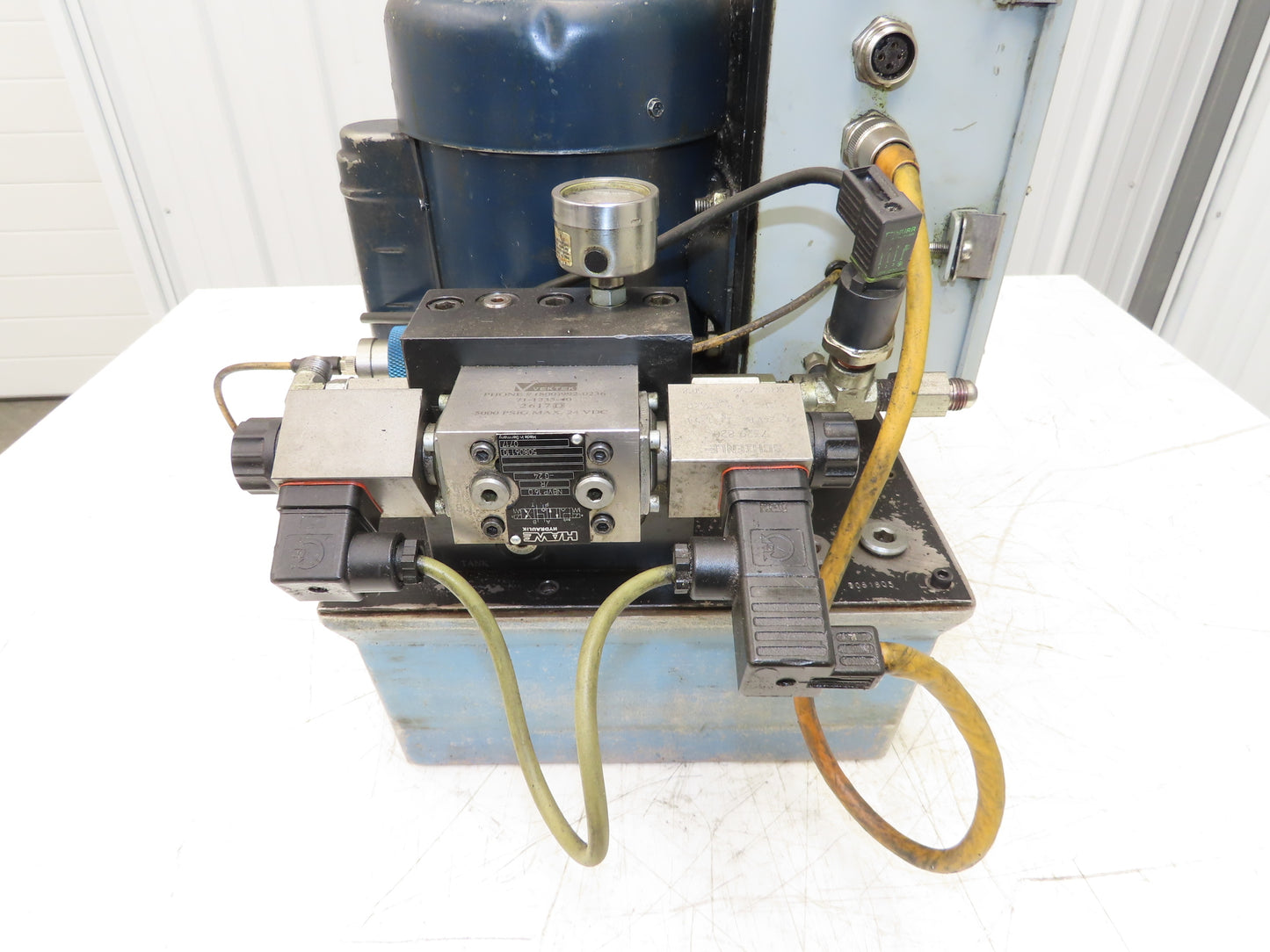 Vektek Vector Flo Hydraulic Manual Workholding Pump Power Pack 2.5gal 5000psi