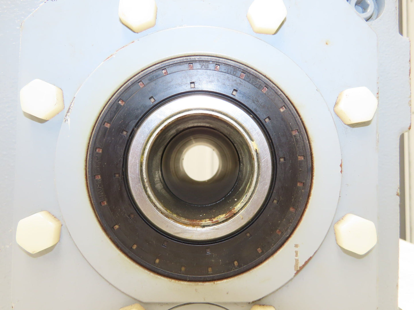 Stober K613SG0760MQ40 Helical Gearbox 76.14:1 Reducer 20rpm Hollow Shaft IEC 112