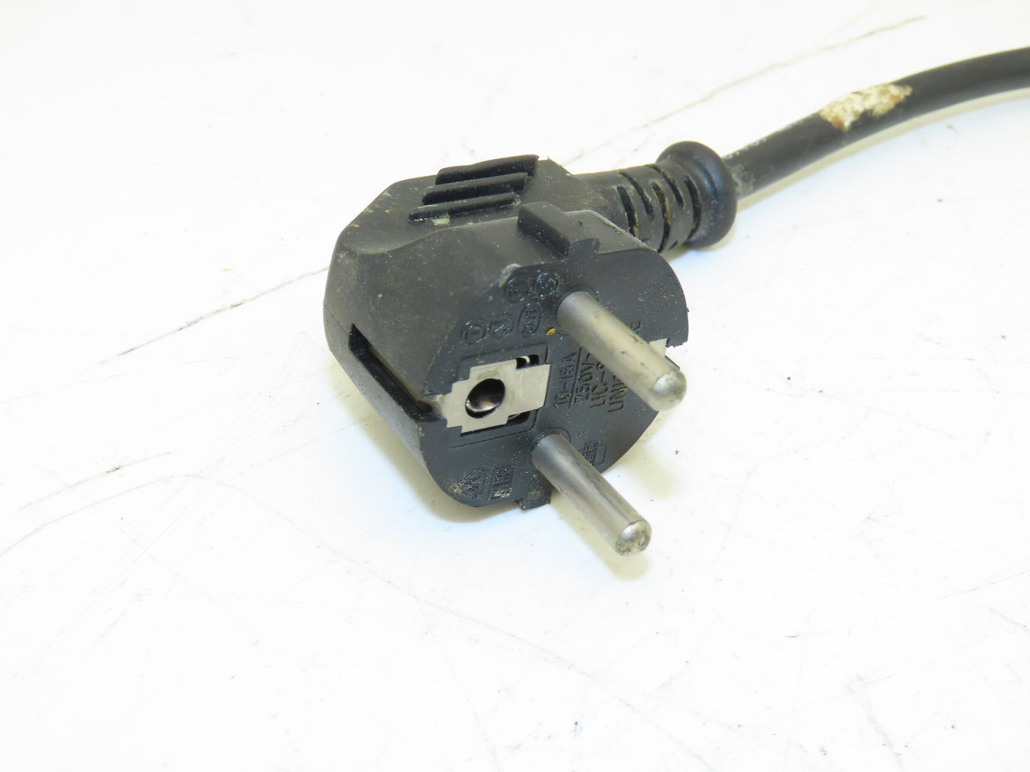 LMI Milton Roy A153-392SI Chemical Metering Dosing Pump 3.8 LPH 230V