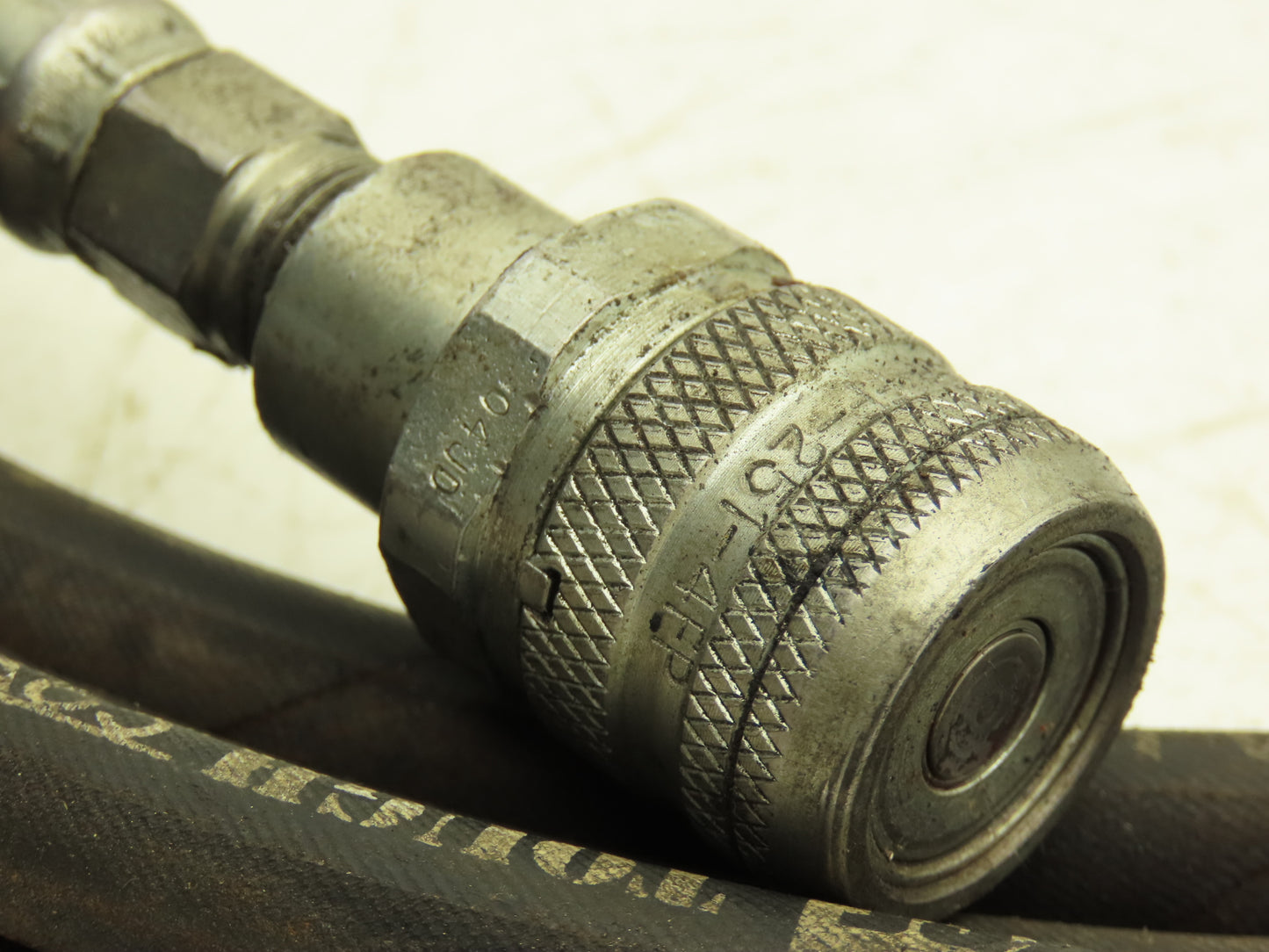 Parker 1/4" Hydraulic Hose 5800psi Parker No-Spill Quick Connect 15.5' Lot of 2