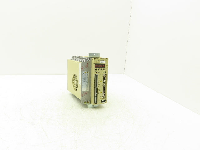 Yaskawa SGDM-08ADA ServoPack Servo Drive 3Ph 230V In 0.8kW 230V 5.7A 3Ph Out