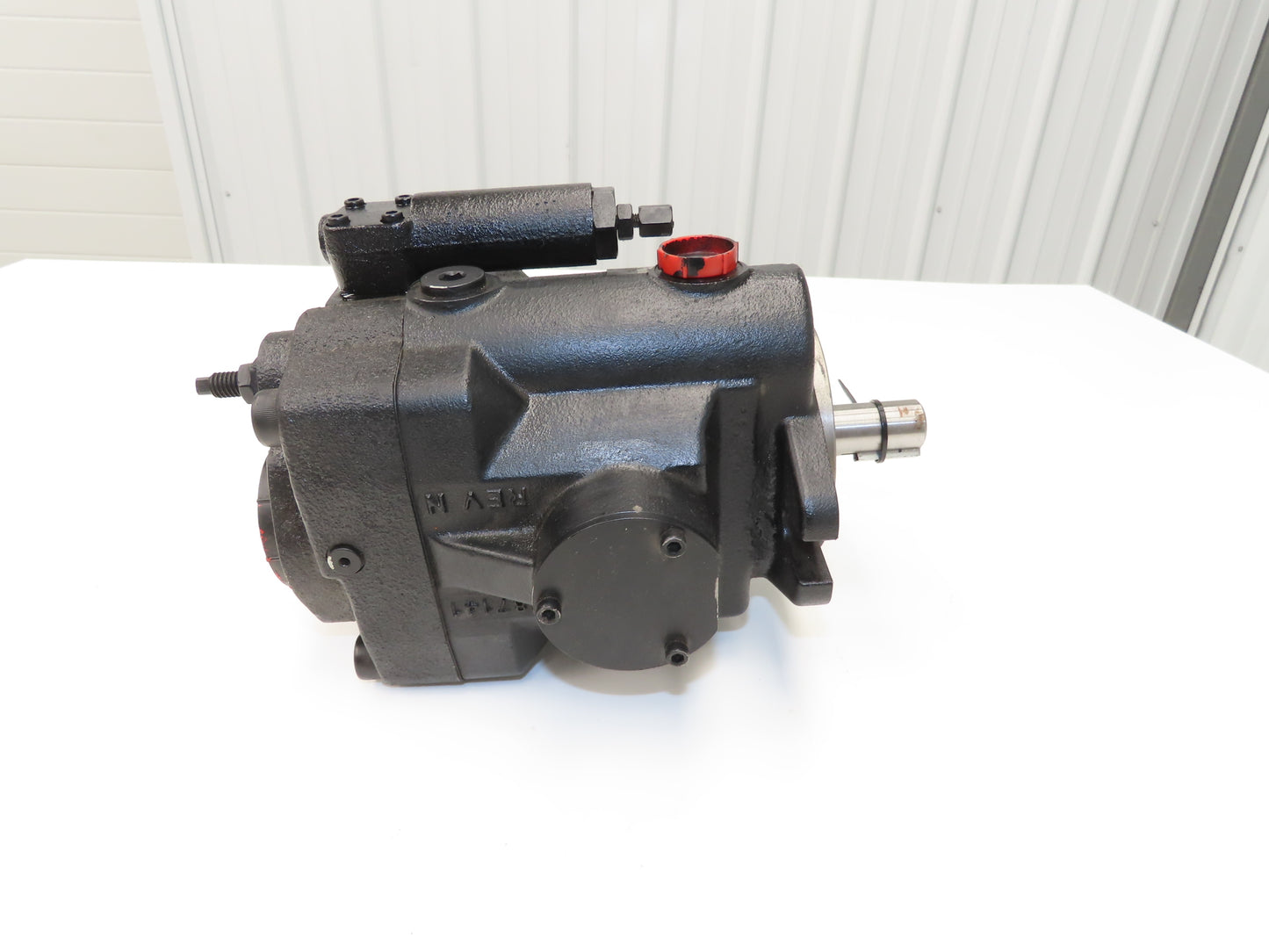 Parker PVP3336R221 Hydraulic Variable Piston Pump 15GPM 3600 PSI 33cm³