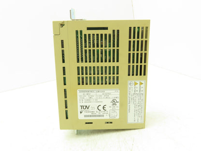 Yaskawa SGDM-A5ADA ServoPack Servo Drive 1Ph 230V In 0.05kW 230V 0.64A 3Ph Out