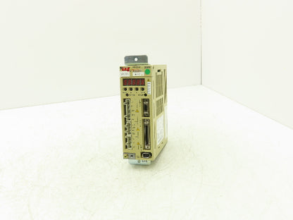 Yaskawa SGDM-A5ADA ServoPack Servo Drive 1Ph 230V In 0.05kW 230V 0.64A 3Ph Out