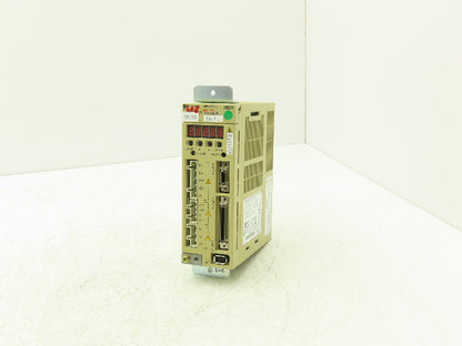 Yaskawa SGDM-A5ADA ServoPack Servo Drive 1Ph 230V In 0.05kW 230V 0.64A 3Ph Out