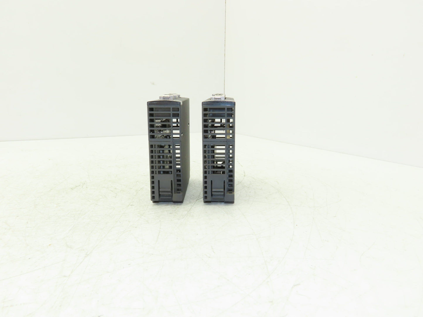 Mitsubishi QJ71C24N-R2 Melsec-Q RS-232 Serial Unit 9-Pin D-Sub Lot of 2