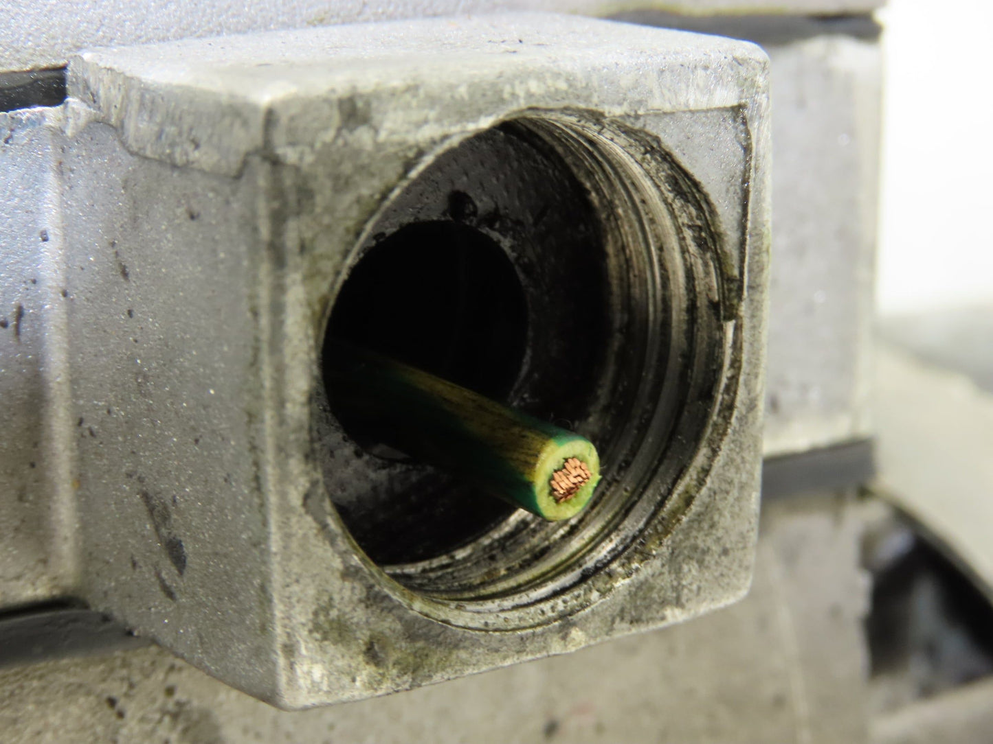 Grundfos SPK2-8/1 BMA-RUUV Immersion Coolant Pump 15-35L/min 230V 3PH