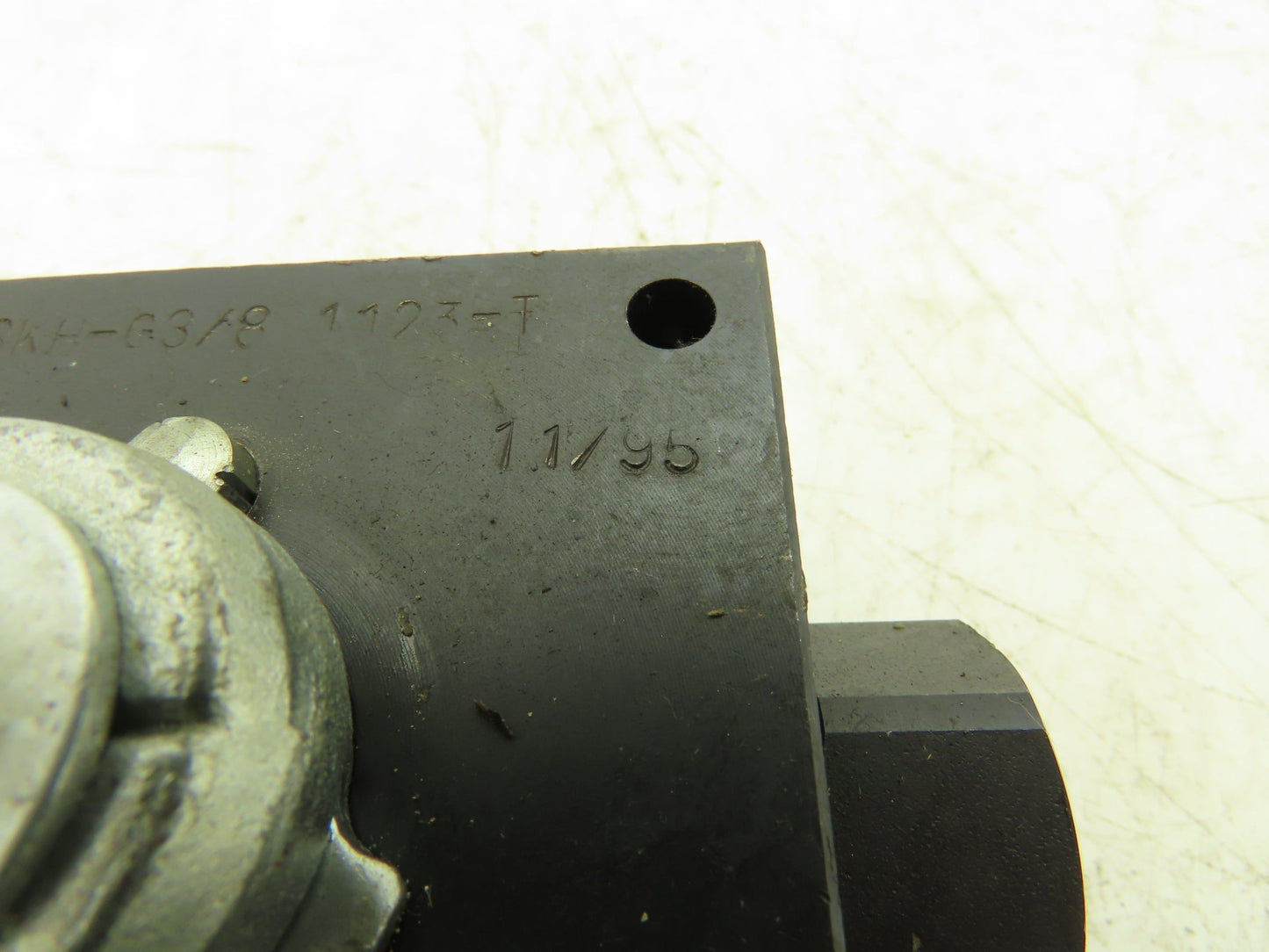 Pister 3KH-G3/8-1123-T Ball Valve Manual 1/4 Turn 3-Way 3/8" NPT