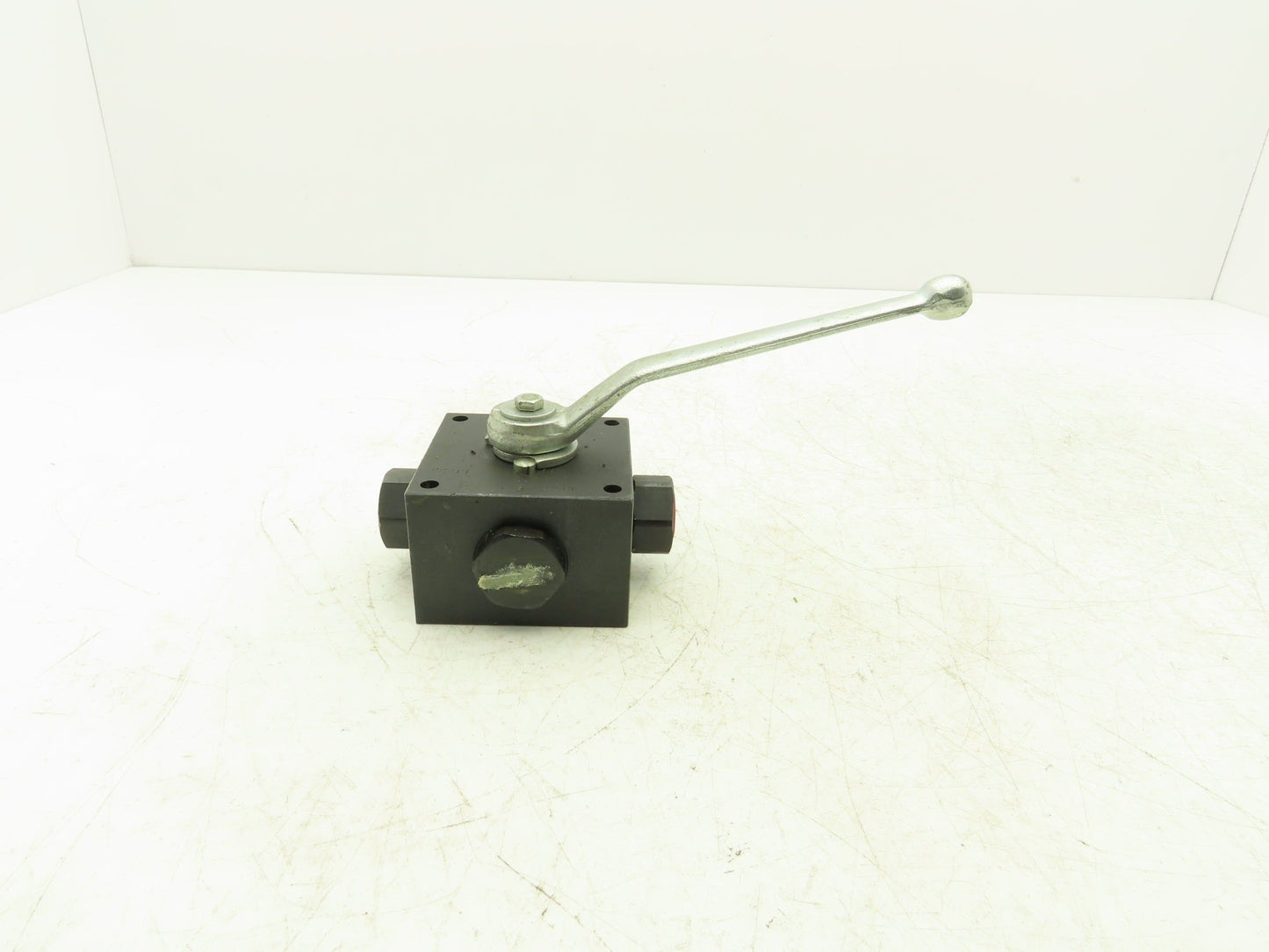 Pister 3KH-G3/8-1123-T Ball Valve Manual 1/4 Turn 3-Way 3/8" NPT