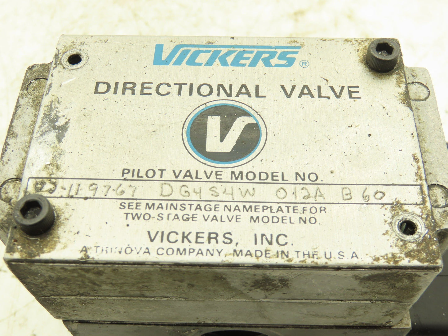Vickers 02-119767 DG4S4W 012A-B 60 Directional Control Solenoid Valve 120V