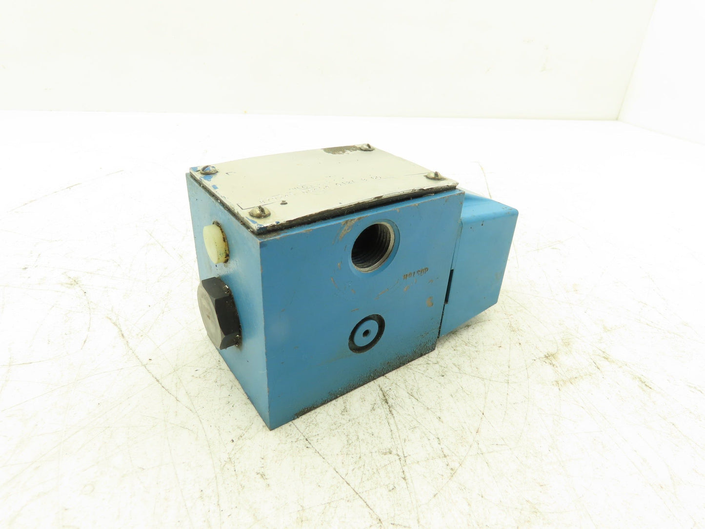 Vickers 879249 DG4S4 012A B 60 Directional Control Solenoid Valve 120V