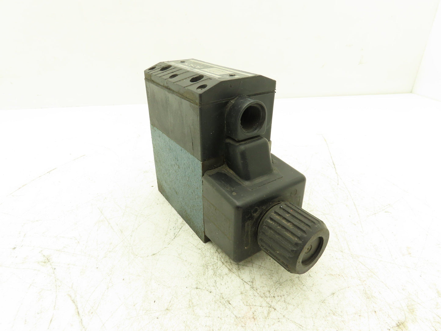 Bosch O81WV10P1V1012KA115/60 D51 Directional Control Solenoid Valve 115V