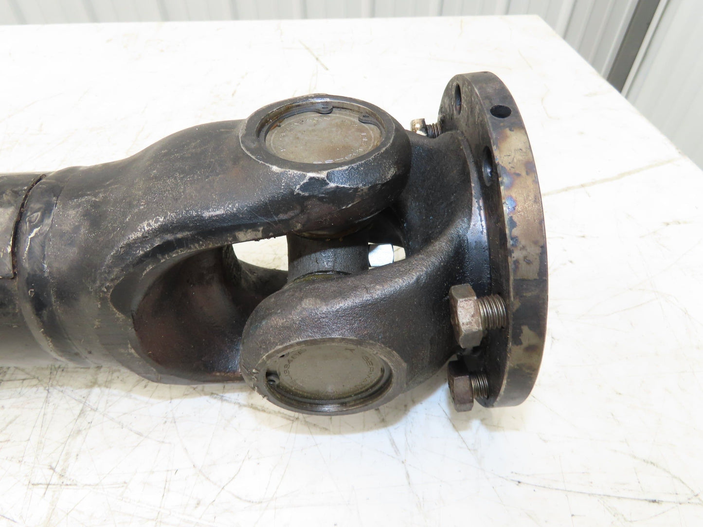 2 158 365 005 Double Universal Joint Driveshaft 28.75" L 8x130mm