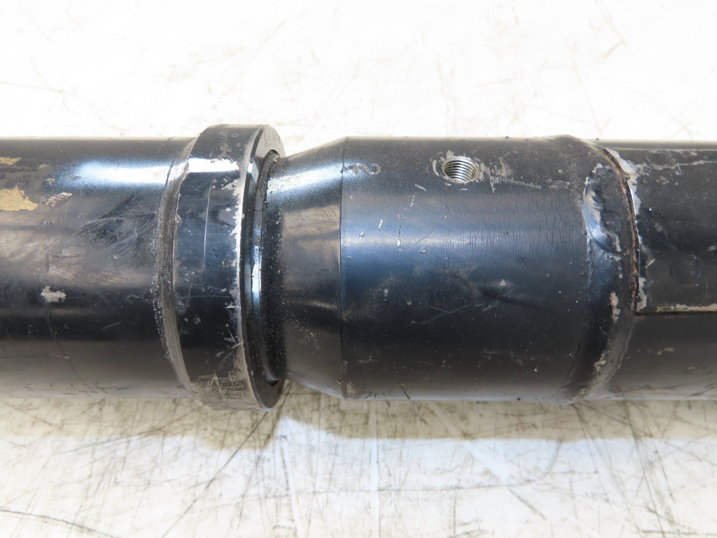 2 158 365 005 Double Universal Joint Driveshaft 28.75" L 8x130mm