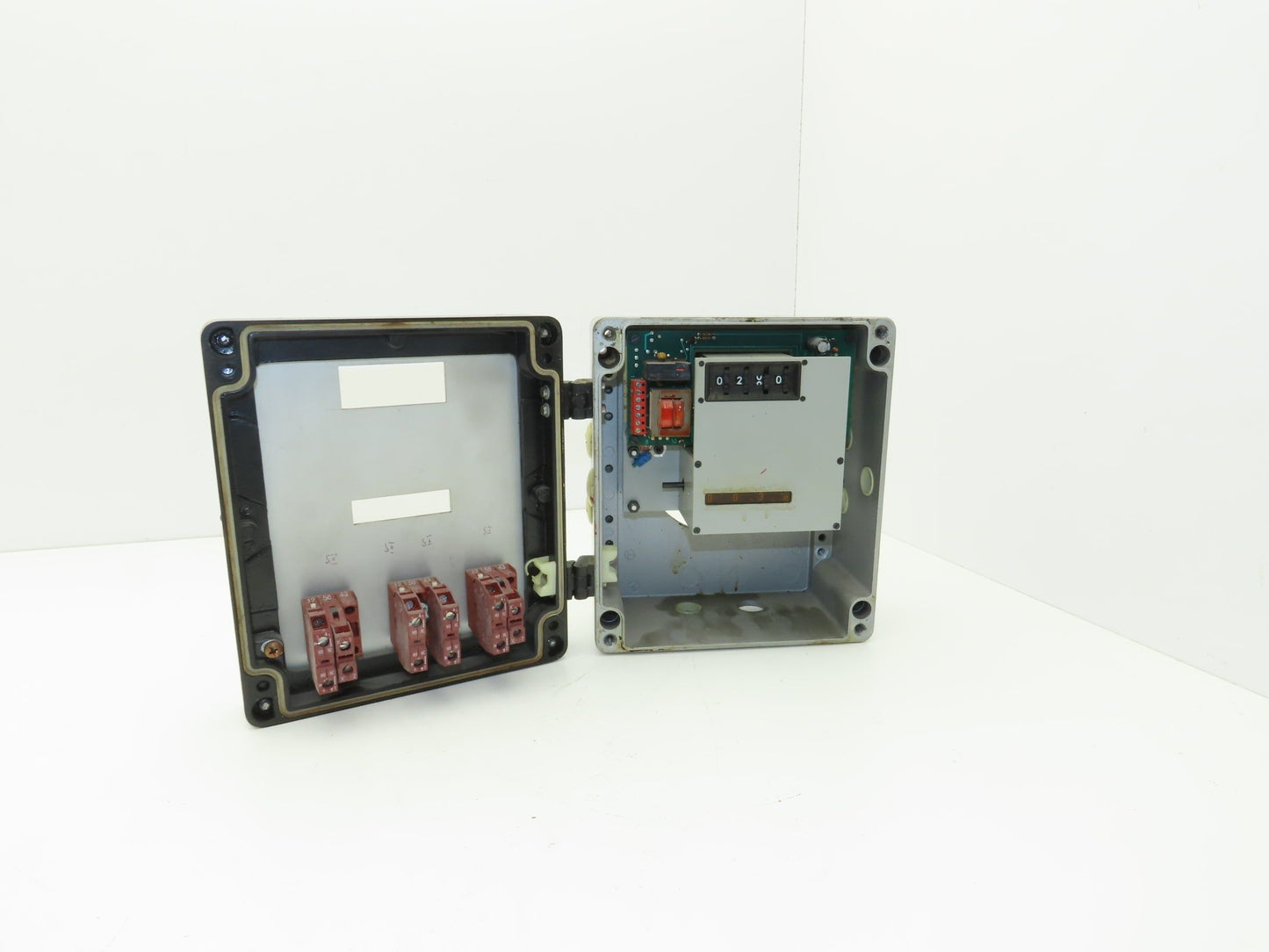 Irion & Vosseler U 220.02BX3XX 4-Digit Counter Control Panel