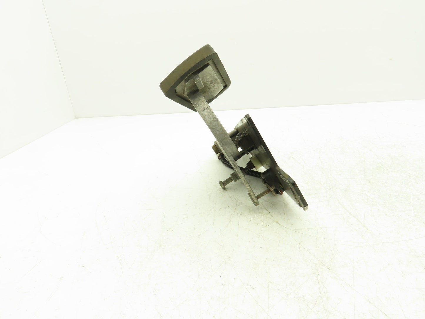 Hyster E60Z Throttle Go Accelerator Gas Pedal