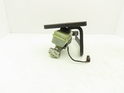 Hyster E60Z Brake Pedal Master Cylinder Assembly