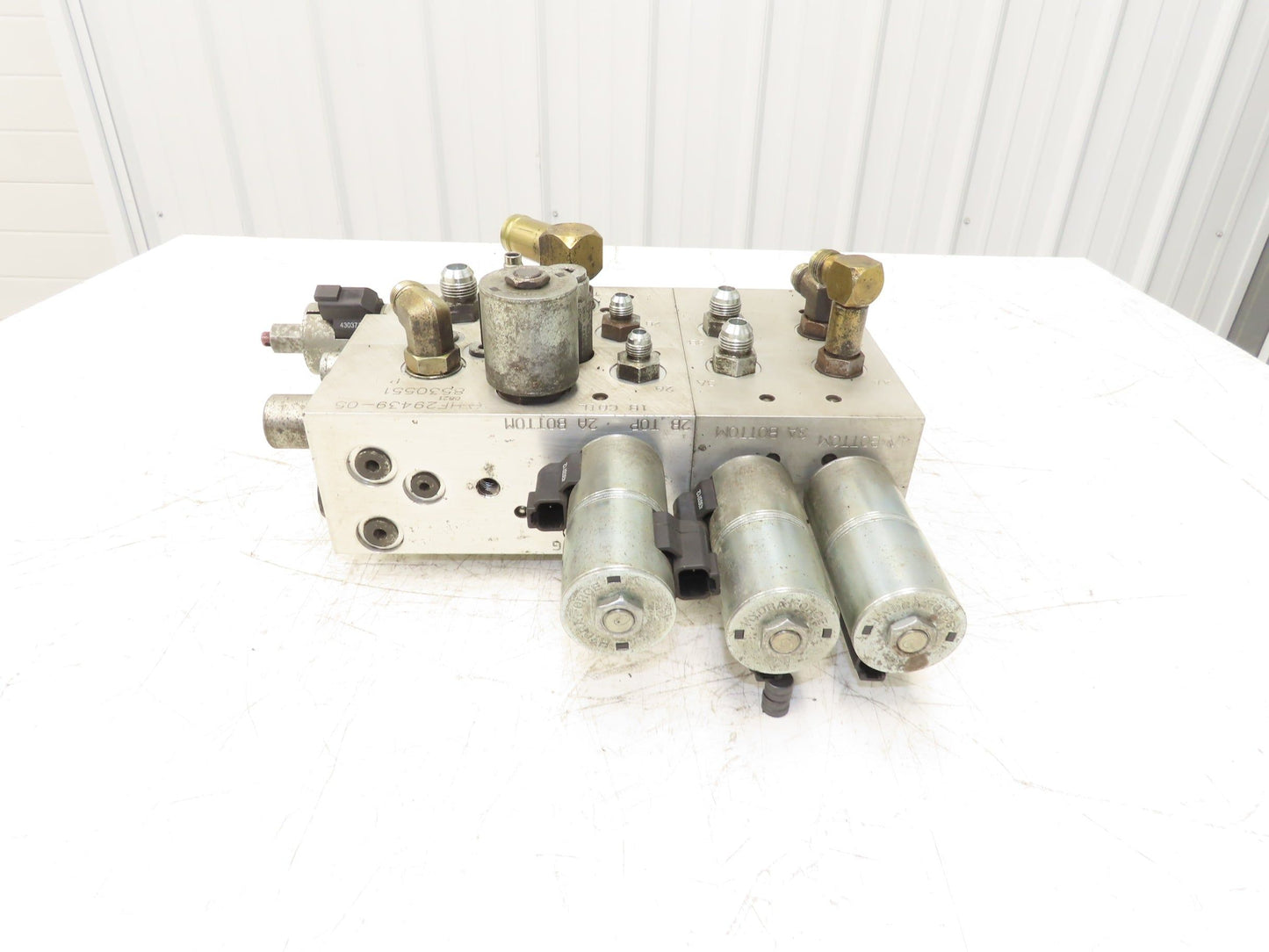 Hyster Hydraulic Manifold Block from E60Z Forklift