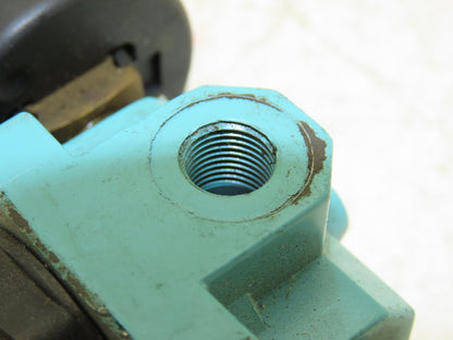 Wilkerson R00-C1-L00 Pneumatic Air Regulator Valve With 0-15 Bar Guage 1/8" NPT