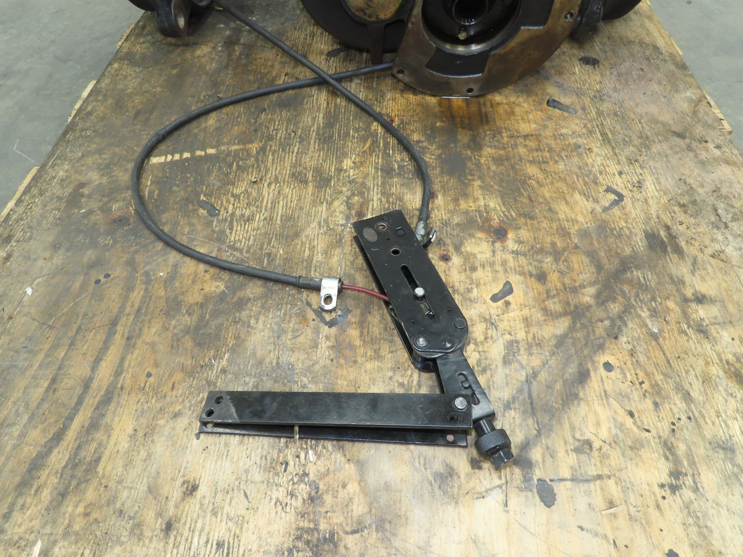 Hyster E60Z Forklift Dual-Wheel Drive Axle Assembly 6-Lug