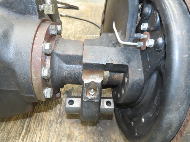 Hyster E60Z Forklift Dual-Wheel Drive Axle Assembly 6-Lug