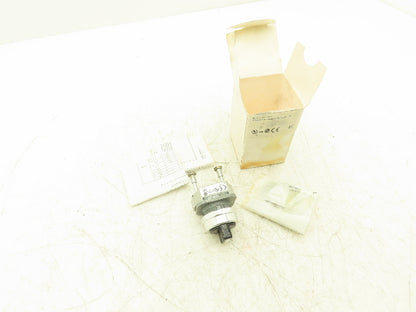 Allen Bradley 800TC-J91A Pushbutton Switch 3-Position Spring Return Both *READ*