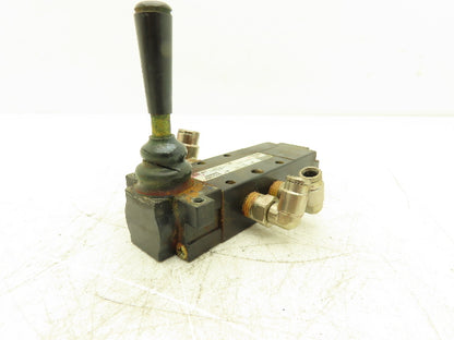 Parker 529811000 Manual Air Valve 3-Pos Spring Return Center 1/4" NPT 150 psi