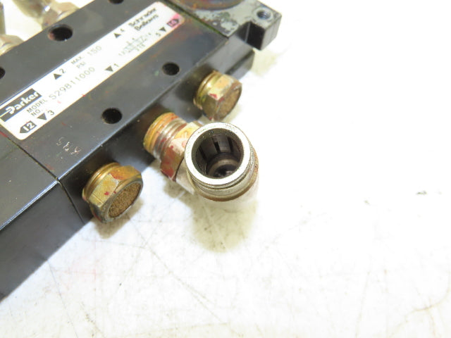 Parker 529811000 Manual Air Valve 3-Pos Spring Return Center 1/4" NPT 150 psi
