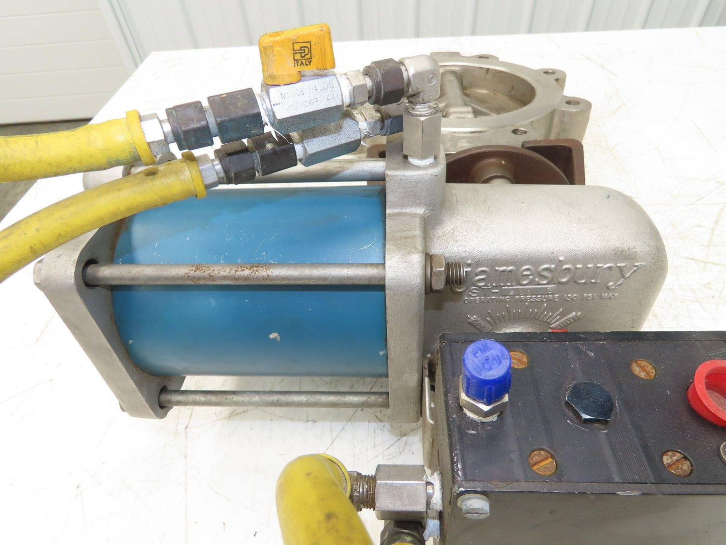 Jamesbury 8" Butterfly Valve Pneumatic Air Actuator PMV Positioner