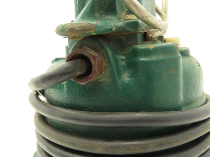 Zoeller M53-D Cast Iron Submersible Sump Pump with Float 1-1/2"npt 115V