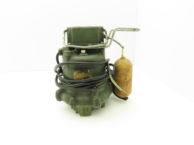 Zoeller M53-D Cast Iron Submersible Sump Pump with Float 1-1/2"npt 115V