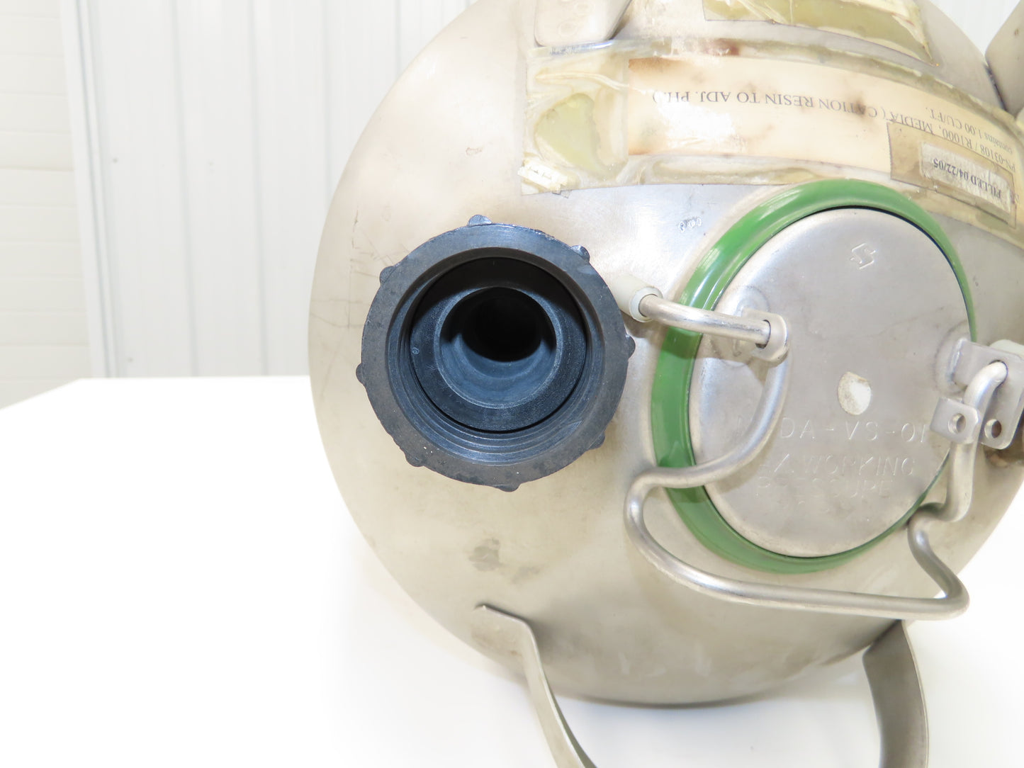 Challenger Stainless Dispensing Pressure Vessel Tank 130 PSI 8 Gallon