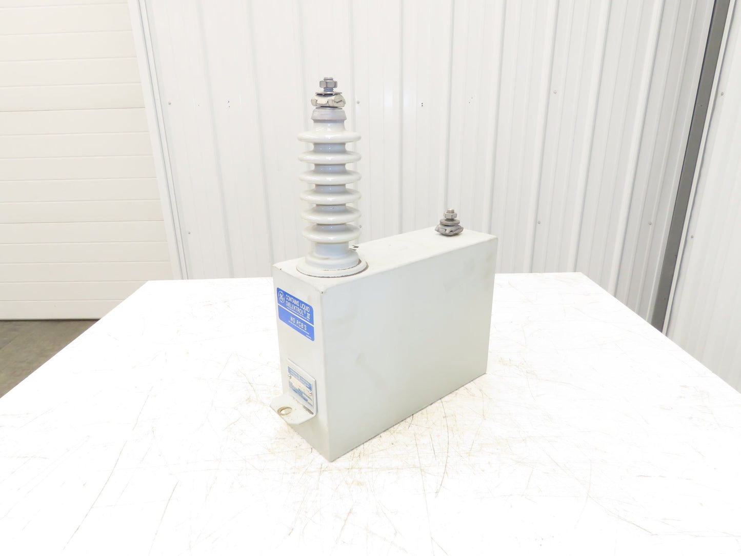 54L226RC51 Capacitor 7200V 1Ph 95kV BIL 100kVAR 60Hz