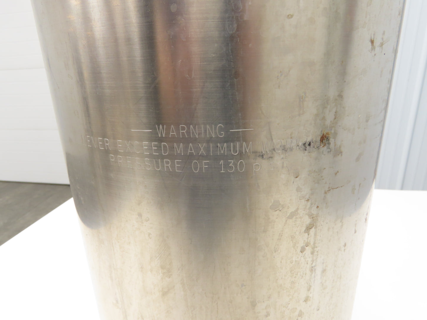 Stainless Dispensing Pressure Vessel Tank 130 PSI 8 Gallon Sprayer Valve