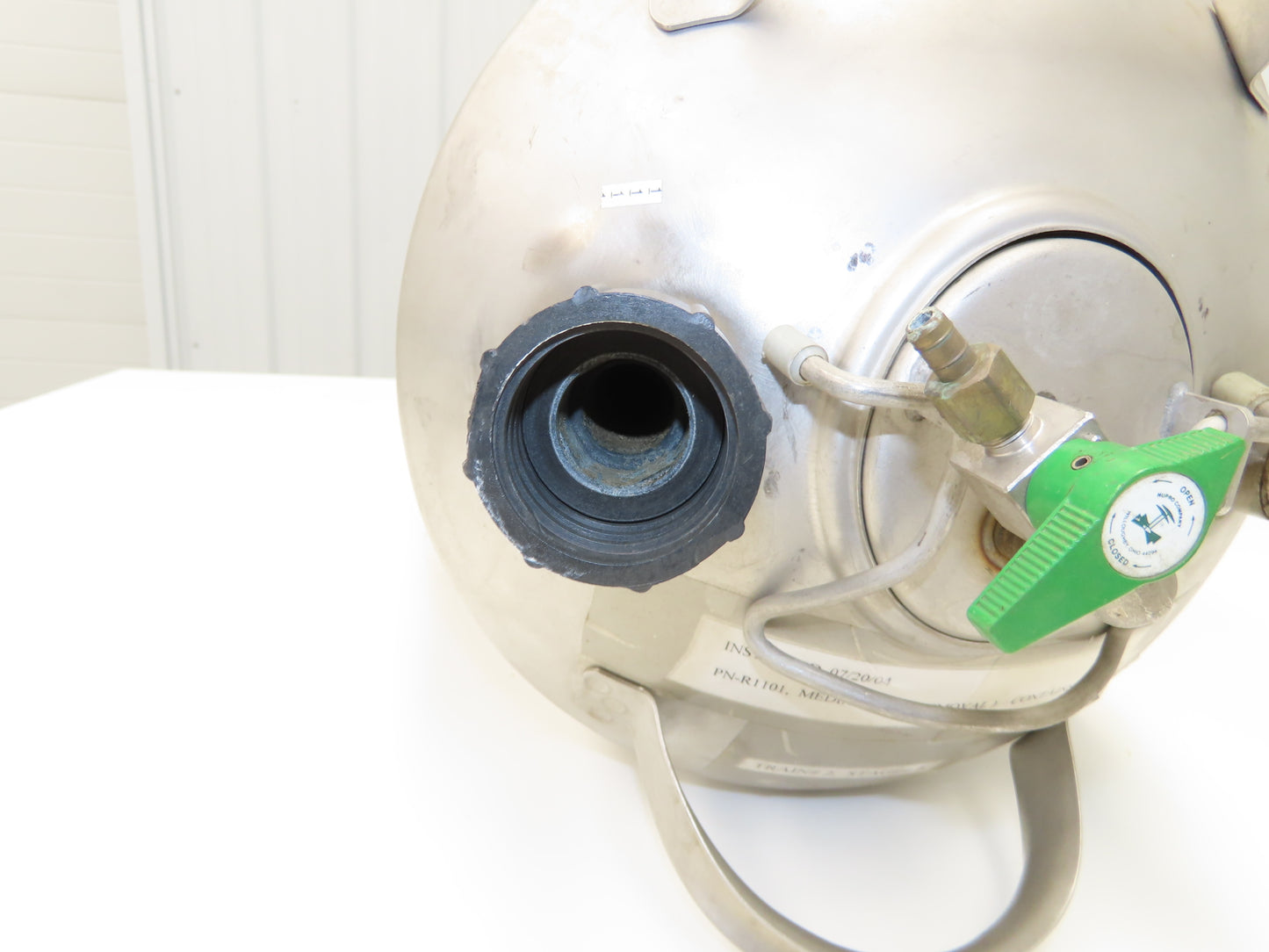 Stainless Dispensing Pressure Vessel Tank 130 PSI 8 Gallon Sprayer Valve