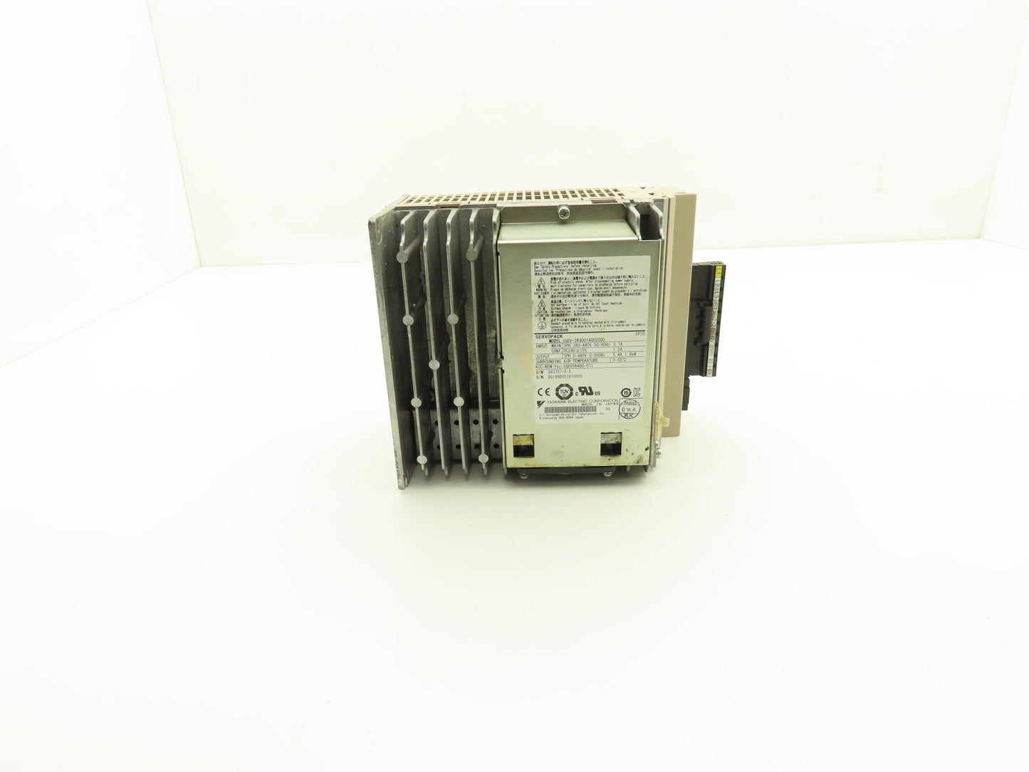Yaskawa SGDV-5R4D01A Servopack AC Drive 400V 5.4A 1.5kw
