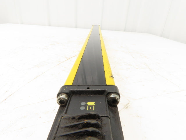 Allen Bradley 440L T4K0640YD Safety Light Curtain Transmitter 640mm 20ms