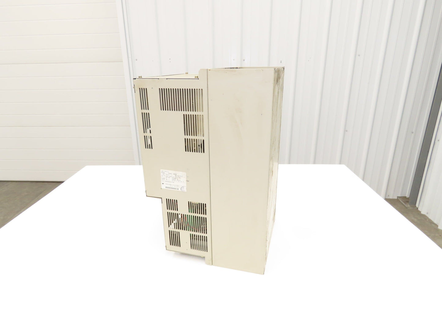 Yaskawa Electric SGDB-1AADG ServoPak AC Servo Drive 11kw 14.7 Hp 230V 3Ph