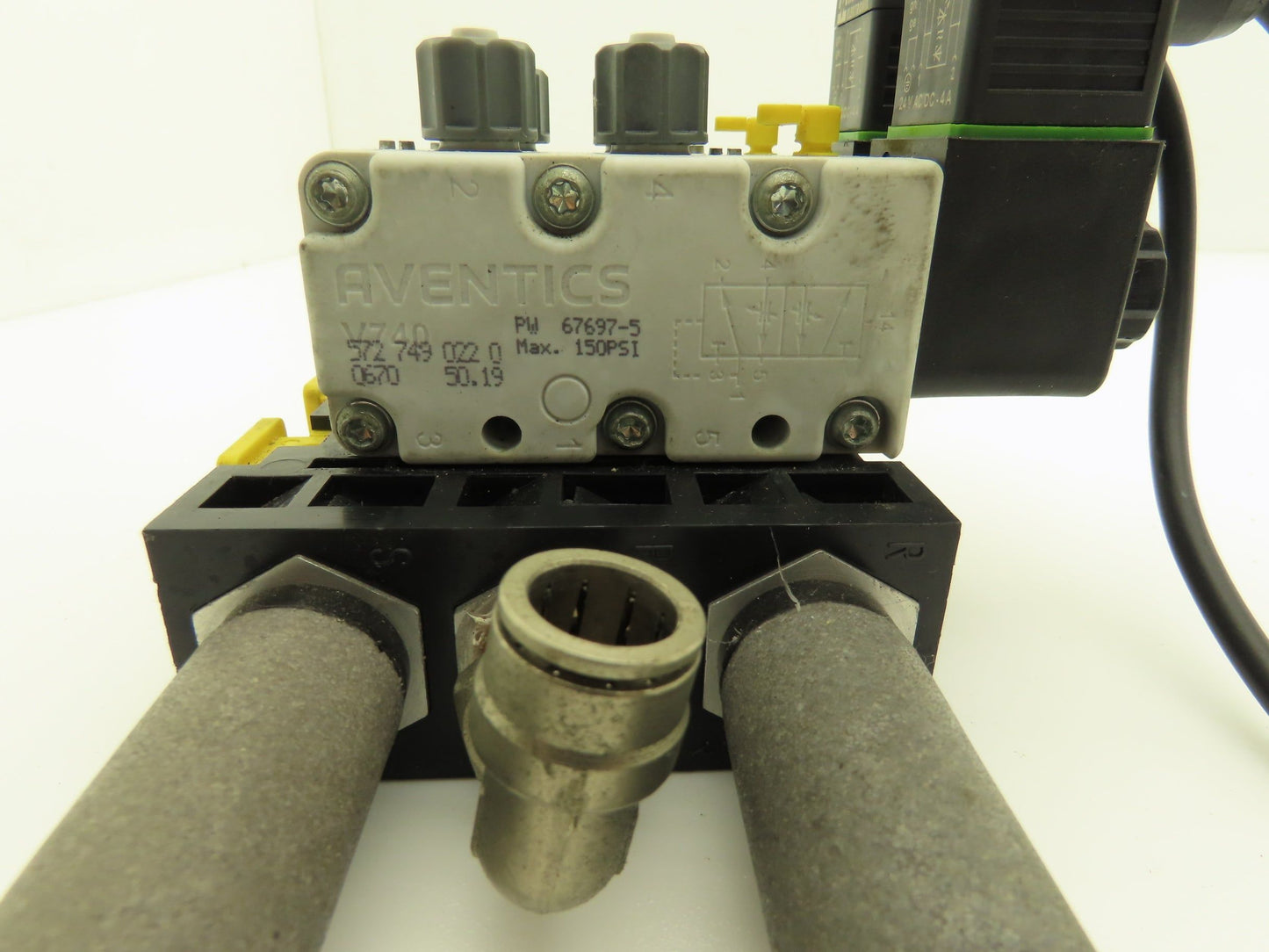 Aventics V740 2-Station Solenoid Valve Assembly 150psi 24V AC/DC 4A