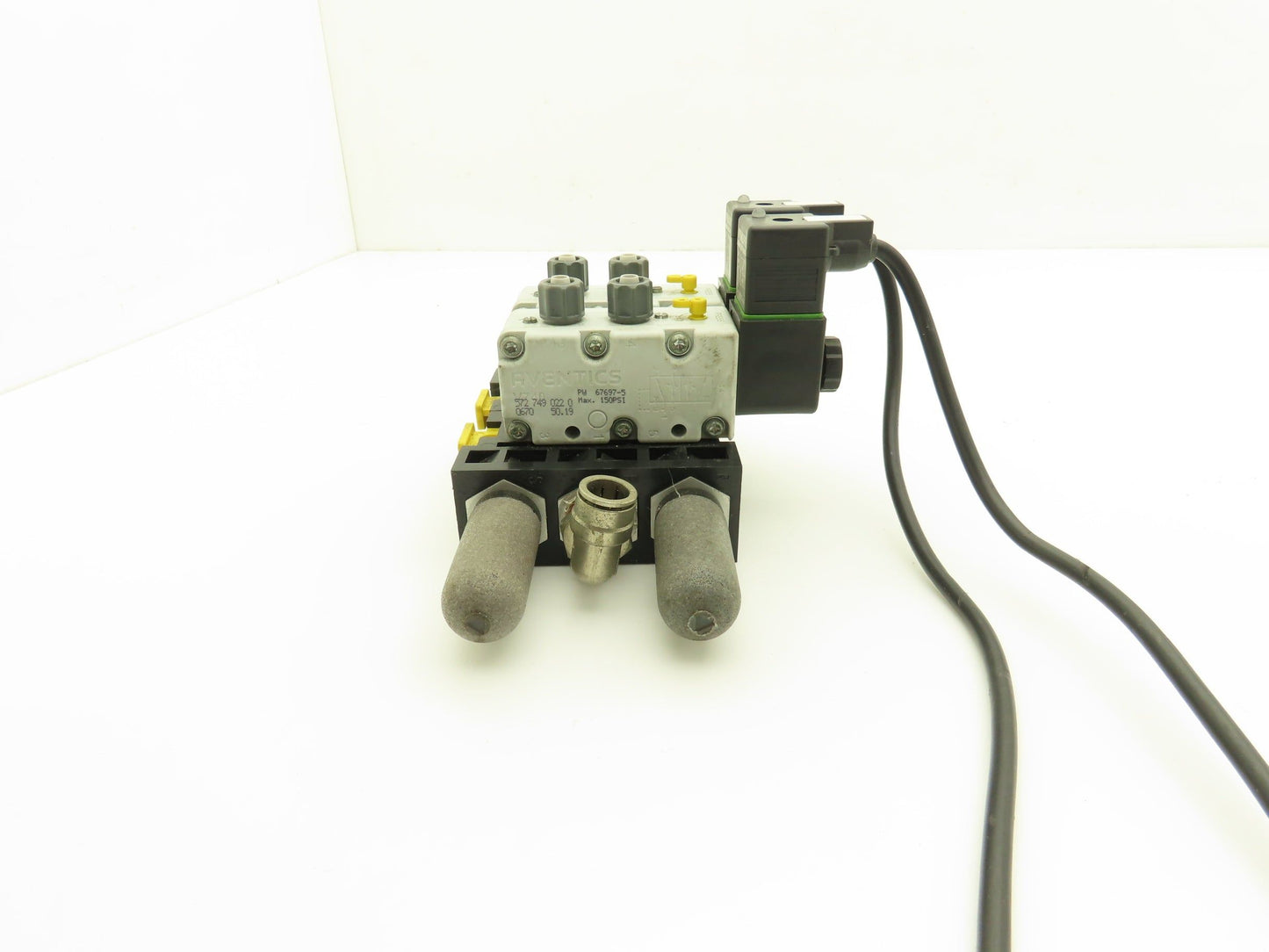 Aventics V740 2-Station Solenoid Valve Assembly 150psi 24V AC/DC 4A