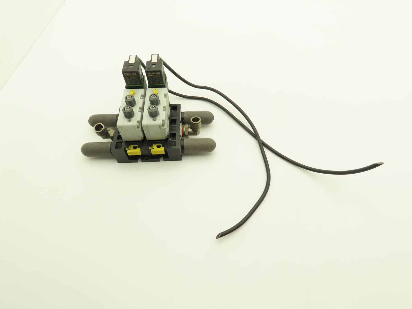 Aventics V740 2-Station Solenoid Valve Assembly 150psi 24V AC/DC 4A