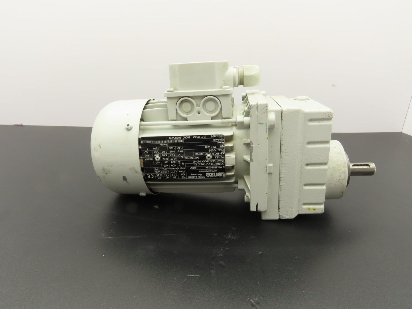 Lenze MDEMAXX 063-42 Inline Gear Motor 7.18 Reducer .31kw 230/460V GST04-1M VCR