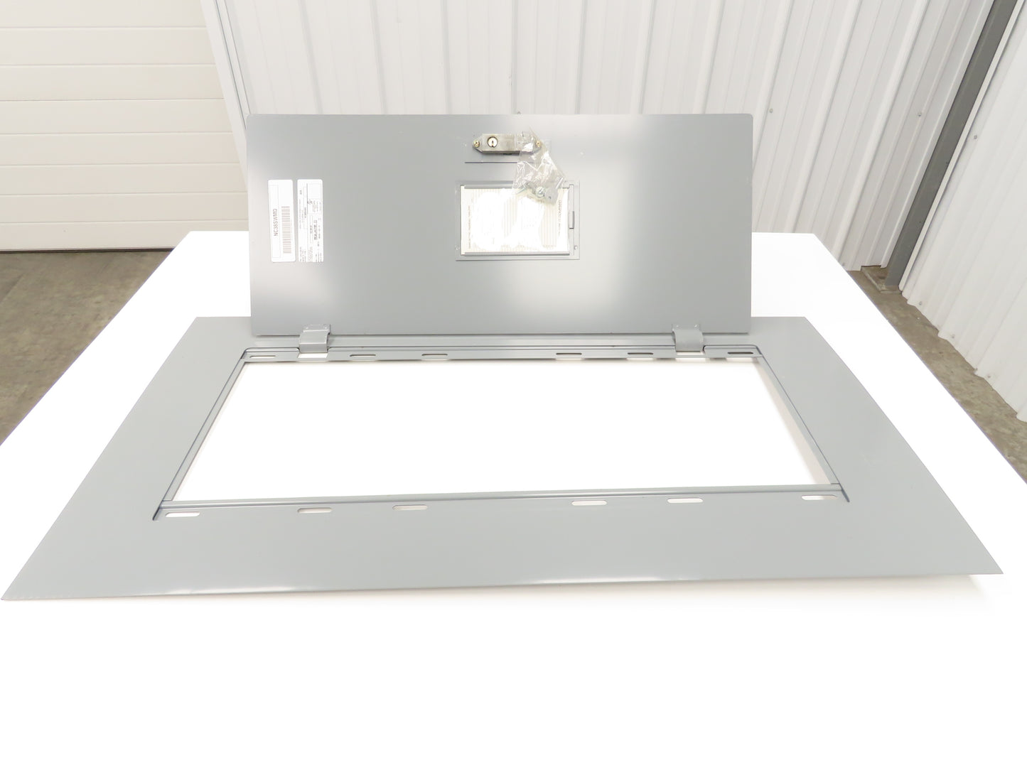 Square D NC38SWMD Panelboard enclosure cover NQ/NF Type 1 20" W x 38" H